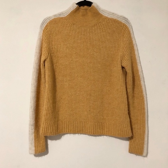 Abercrombie & fitch mock neck knit sweater in mustard color - Picture 1 of 7